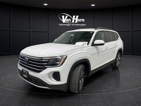 Used 2025 Volkswagen Atlas SE image 7