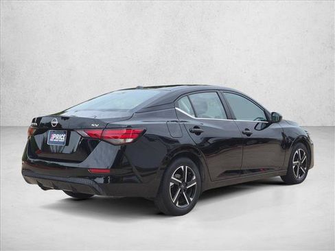 Used 2024 Nissan Sentra SV FWD image 5