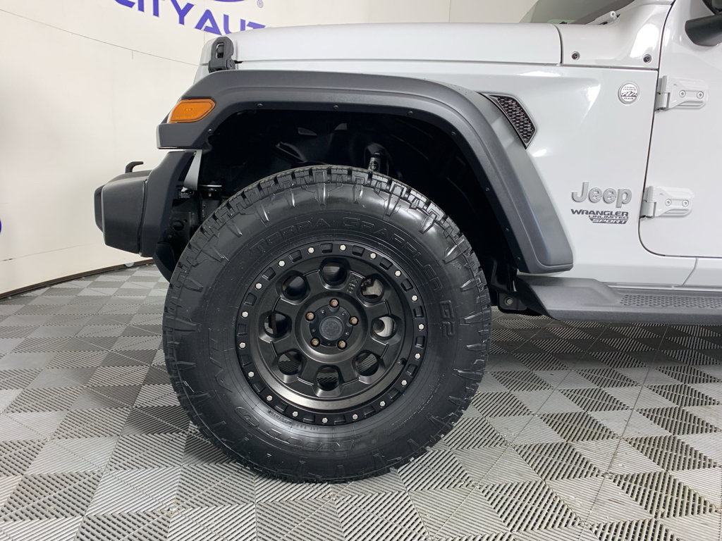 Used 2018 Jeep Wrangler Unlimited Sport S AWD/4WD image 12