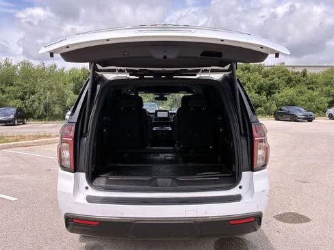 Used 2022 Chevrolet Tahoe Z71 w/ Z71 Off-Road Package AWD/4WD image 35