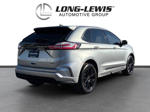 Used 2024 Ford Edge SE w/ Black Appearance Package image 7