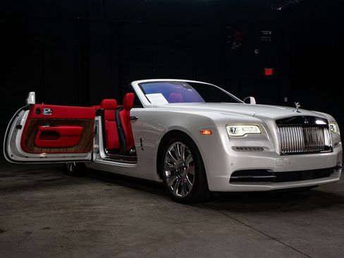Used 2016 Rolls-Royce Dawn RWD image 10