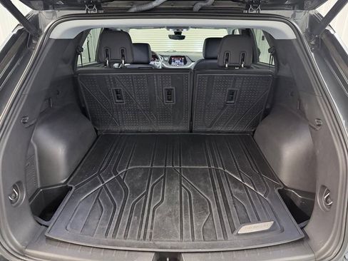 Used 2019 Chevrolet Blazer LT w/ Sound & Technology Package FWD image 38