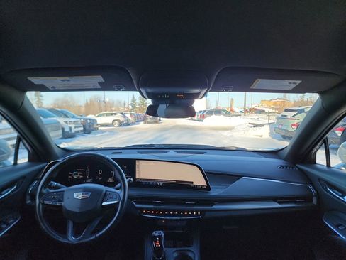 Used 2024 Cadillac XT4 Premium Luxury image 26