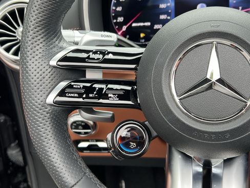 Certified 2022 Mercedes-Benz SL 55 AMG 4MATIC w/ Driver Assistance Package image 38