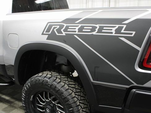 Used 2025 RAM 1500 Rebel image 40