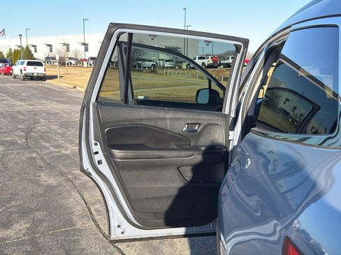 Used 2022 Honda Pilot Special Edition image 32