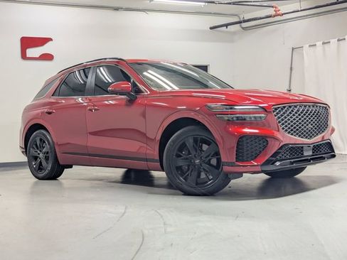 Used 2022 Genesis GV70 3.5T Sport image 2