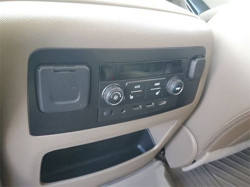 Certified 2019 GMC Yukon SLT w/ Open Road Package image 12