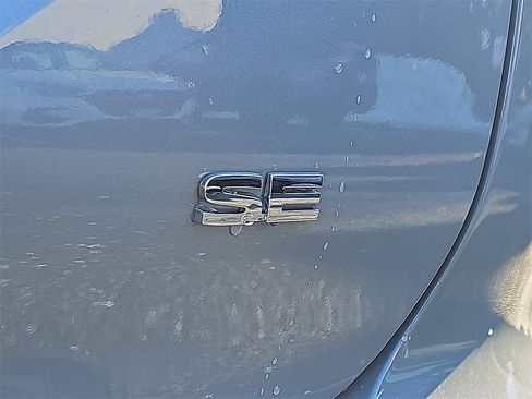 New 2026 Mitsubishi Outlander SE image 22