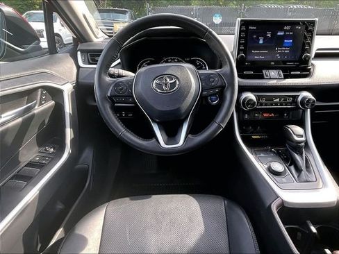 Used 2022 Toyota RAV4 Limited AWD/4WD image 5