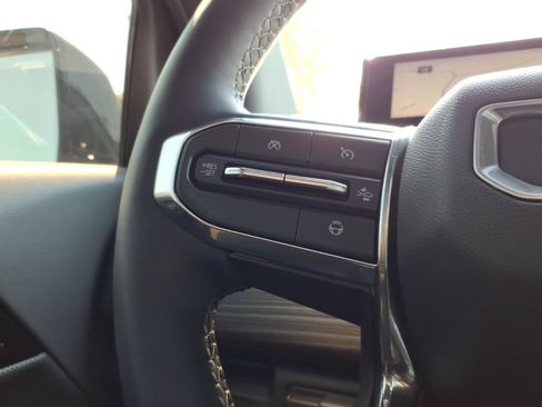 Used 2025 GMC Sierra EV Denali AWD/4WD image 26