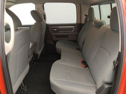 Used 2019 RAM 1500 Classic SLT w/ Luxury Group AWD/4WD image 18