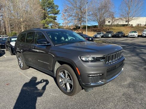 Used 2021 Jeep Grand Cherokee L Limited w/ Trailer Tow Group (B) image 3