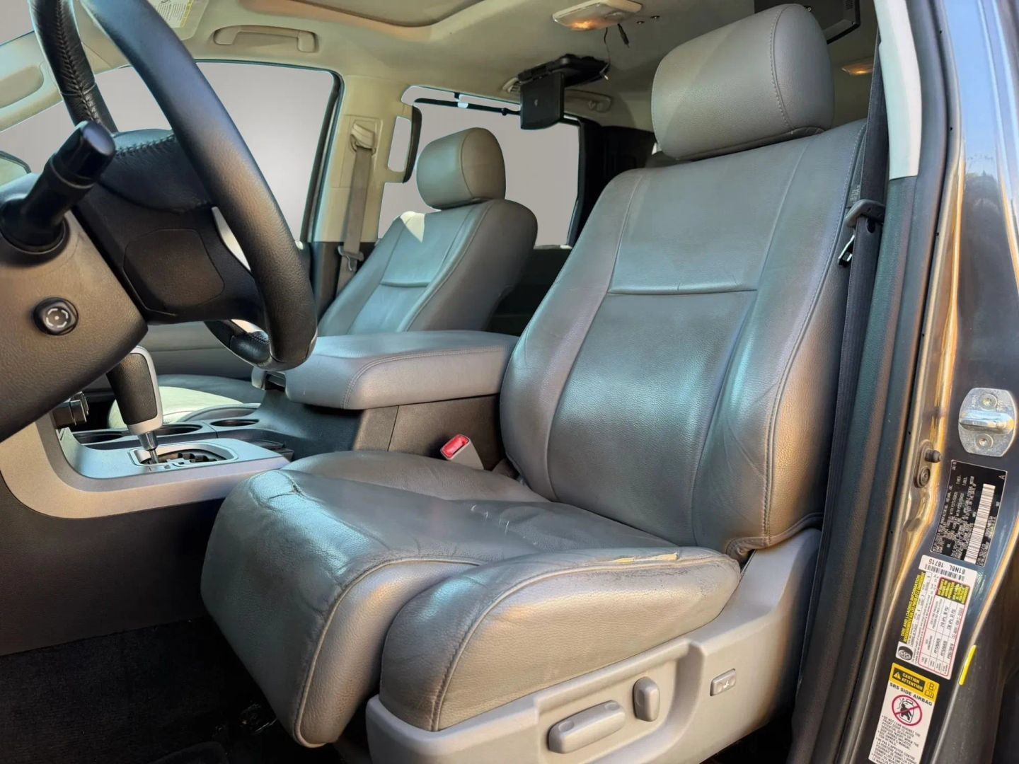 Used 2016 Toyota Sequoia Limited w/ Safety & Convenience Package AWD/4WD image 10