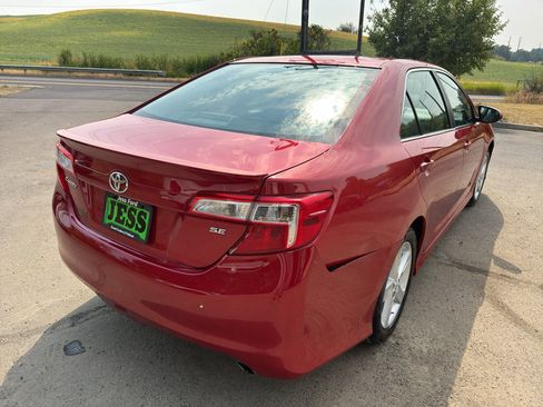 Used 2013 Toyota Camry SE FWD image 7