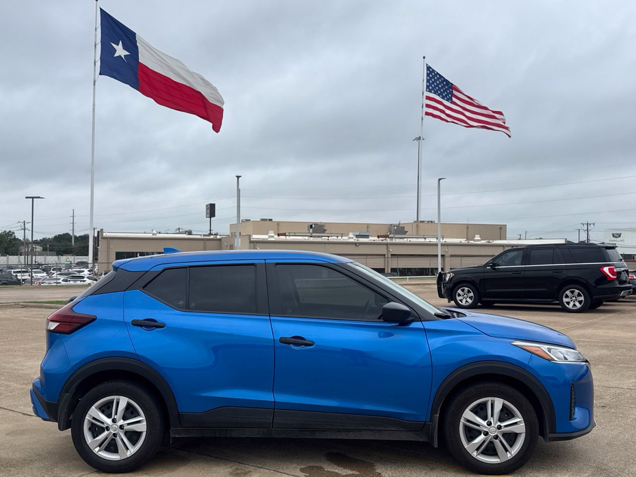 Used 2025 Nissan Kicks Play S FWD image 33