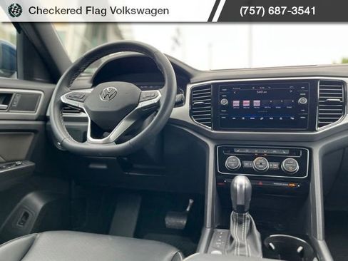 Used 2023 Volkswagen Atlas Cross Sport SE AWD/4WD image 30