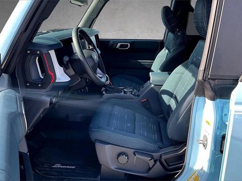 New 2025 Ford Bronco Heritage Edition image 9