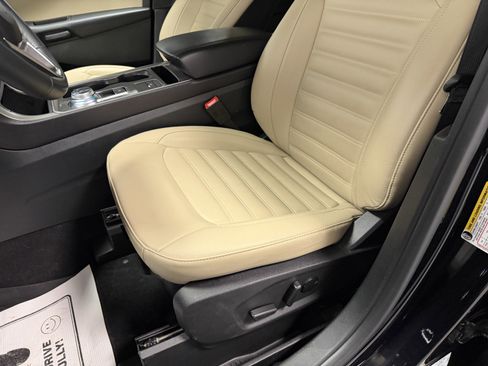 Used 2024 Ford Edge SEL w/ Convenience Package image 20