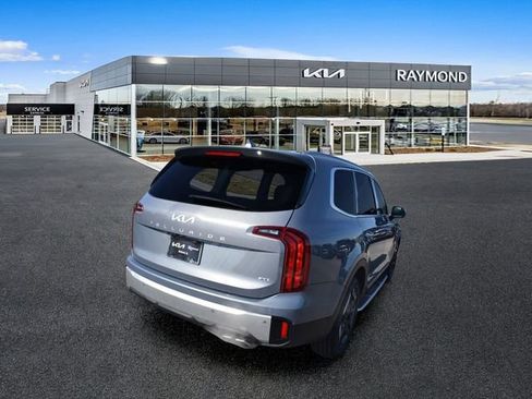 Used 2023 Kia Telluride S w/ S Sunroof Package AWD/4WD image 4