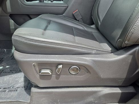 Used 2025 GMC Sierra 1500 Denali w/ Technology Package AWD/4WD image 26