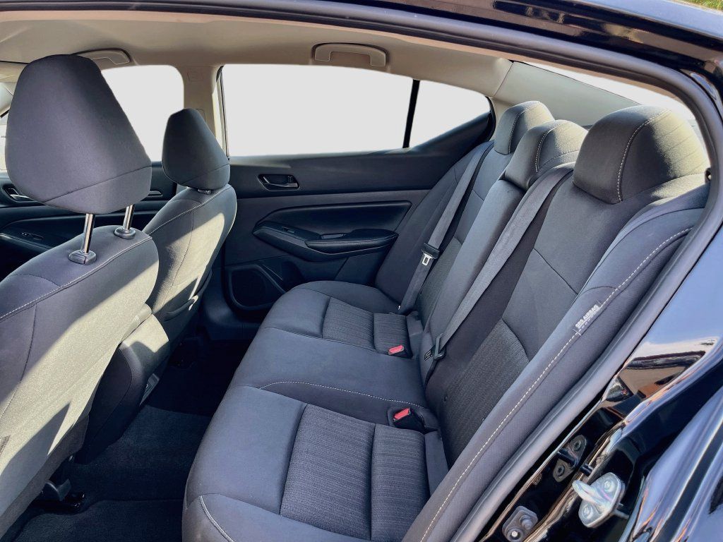 Used 2024 Nissan Altima 2.5 SV FWD image 22