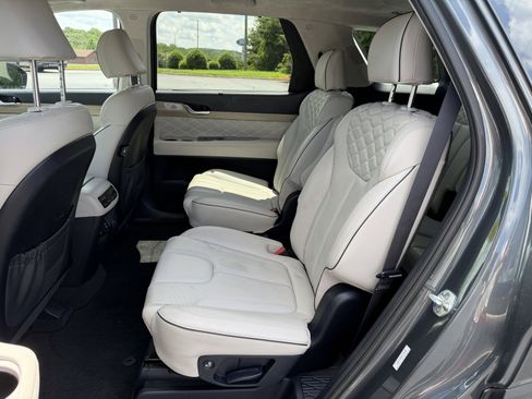Used 2022 Hyundai Palisade Calligraphy FWD image 12