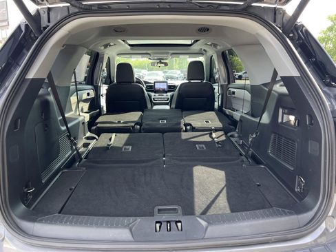 Used 2021 Ford Explorer XLT w/ Equipment Group 202A AWD/4WD image 56