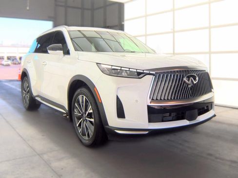 Certified 2026 INFINITI QX60 Luxe w/ Cargo Package FWD image 4