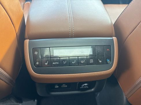 Used 2023 Nissan Pathfinder Platinum w/ Cargo Package image 30