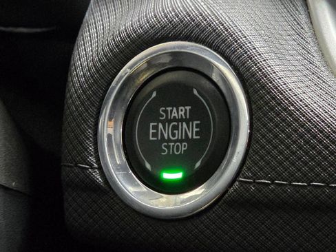 Used 2025 Chevrolet TrailBlazer LS FWD image 30