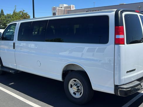 Used 2025 Chevrolet Express 3500 LT w/ LT Preferred Equipment Group RWD image 2