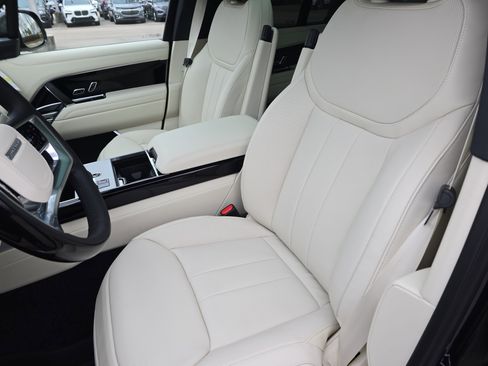 New 2026 Land Rover Range Rover SE image 15