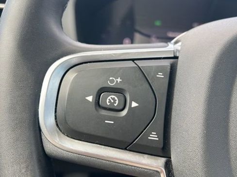 Used 2024 Volvo S60 B5 Core image 12