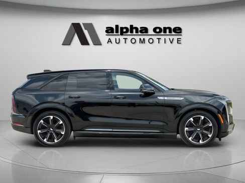 Used 2026 Cadillac Escalade IQ Sport 2 AWD/4WD image 4