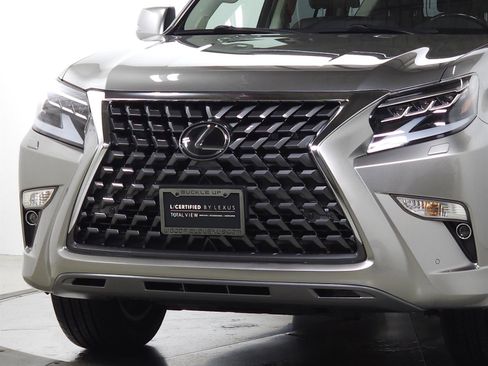 Used 2020 Lexus GX 460 Premium w/ Premium Package AWD/4WD image 3