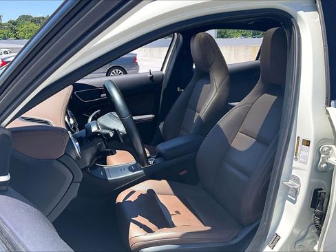 Used 2015 Mercedes-Benz GLA 250 4MATIC image 14