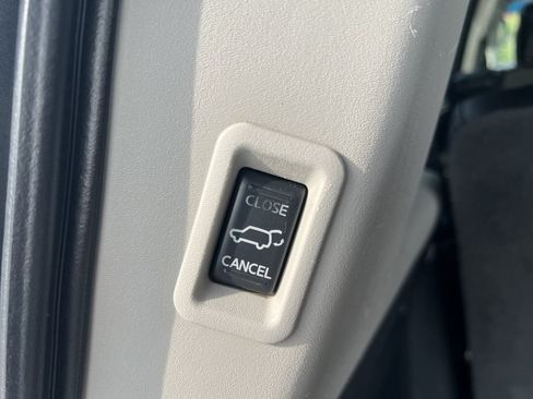 Used 2010 Nissan Armada Platinum w/ Captain Seat Pkg RWD image 19