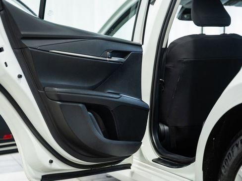 Used 2025 Toyota Camry LE image 30