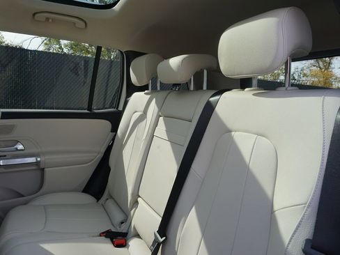 New 2026 Mercedes-Benz GLB 250 image 14