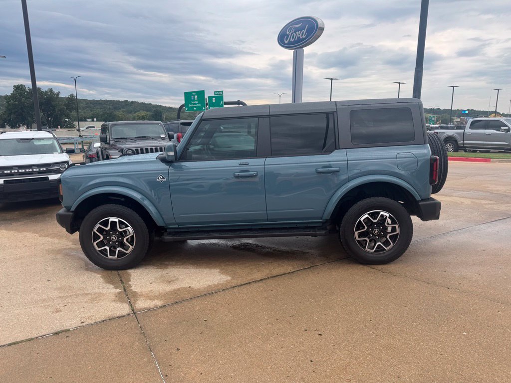 Used 2023 Ford Bronco Outer Banks AWD/4WD image 6