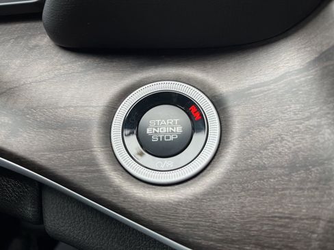 New 2025 Jeep Grand Cherokee L Limited w/ Black Appearance Package image 32