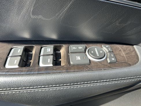 Used 2018 Kia Sorento FWD image 16