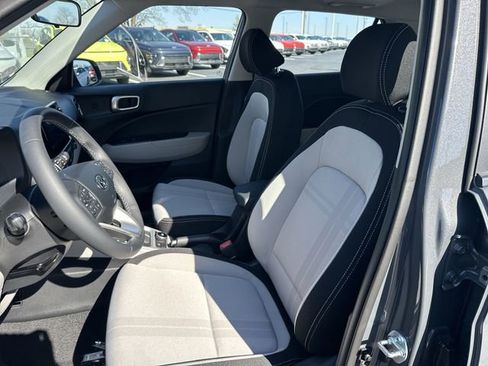 New 2026 Hyundai Venue SEL FWD image 19