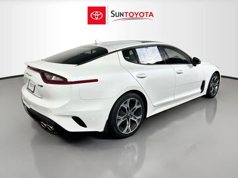 Used 2021 Kia Stinger GT-Line w/ Sun & Sound Package RWD image 4
