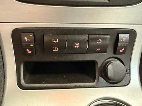 Used 2011 GMC Acadia SLT AWD/4WD image 18
