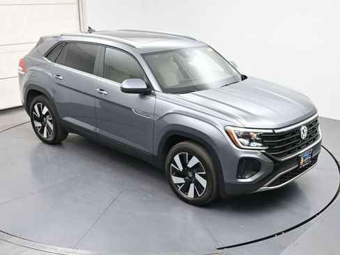Used 2024 Volkswagen Atlas Cross Sport SE w/ Panoramic Sunroof Package AWD/4WD image 38