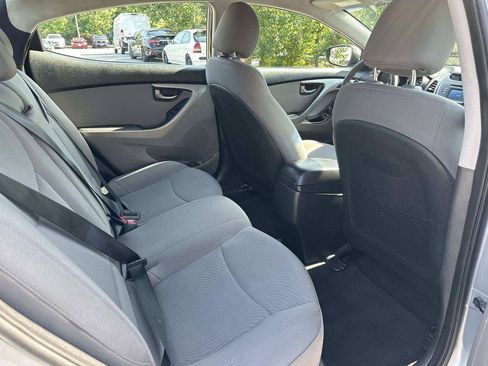 Used 2016 Hyundai Elantra SE w/ Option Group 02 FWD image 35