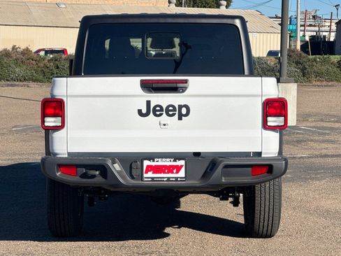 New 2026 Jeep Gladiator Sport image 5